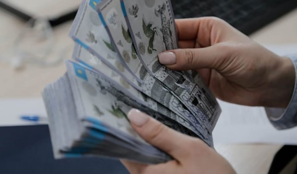 Талдықорғанда студенттерді қарызға батырды деген айыппен жатақхана коменданты сотталып жатыр