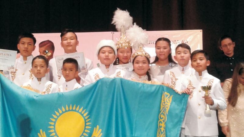 Прагада қазақ күйін күмбірлетті