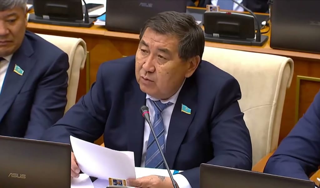 Ермұрат Бапи: "30 жыл бойы талан-таражға салынған халық байлығын елге қайтаруымыз керек" (Видео)