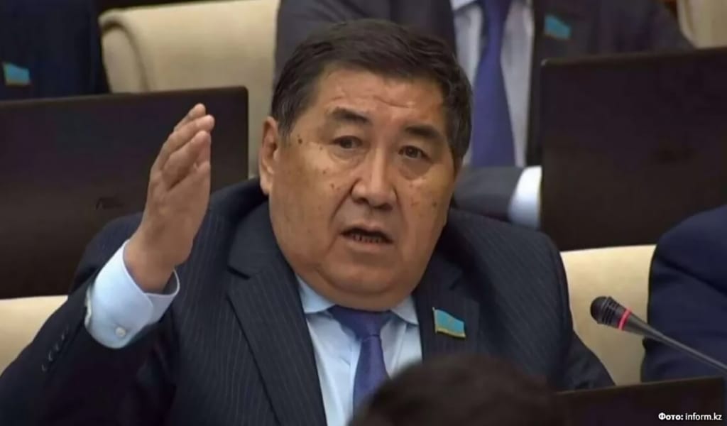 "Мұндай ертегіні, халықты алдарқатуды қою керек": Депутат елдегі жұмыссыздық жайлы қатты айтты