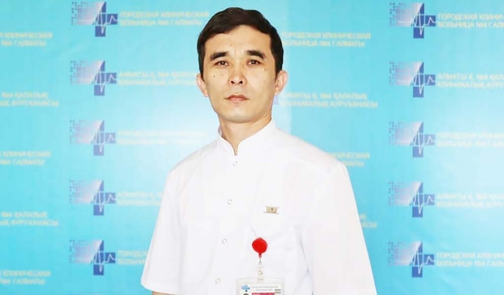 "Минуттар емес, секундтар адам өмірін сақтап қалуда": Бас дәрігер өз жұмысы жайлы айтты