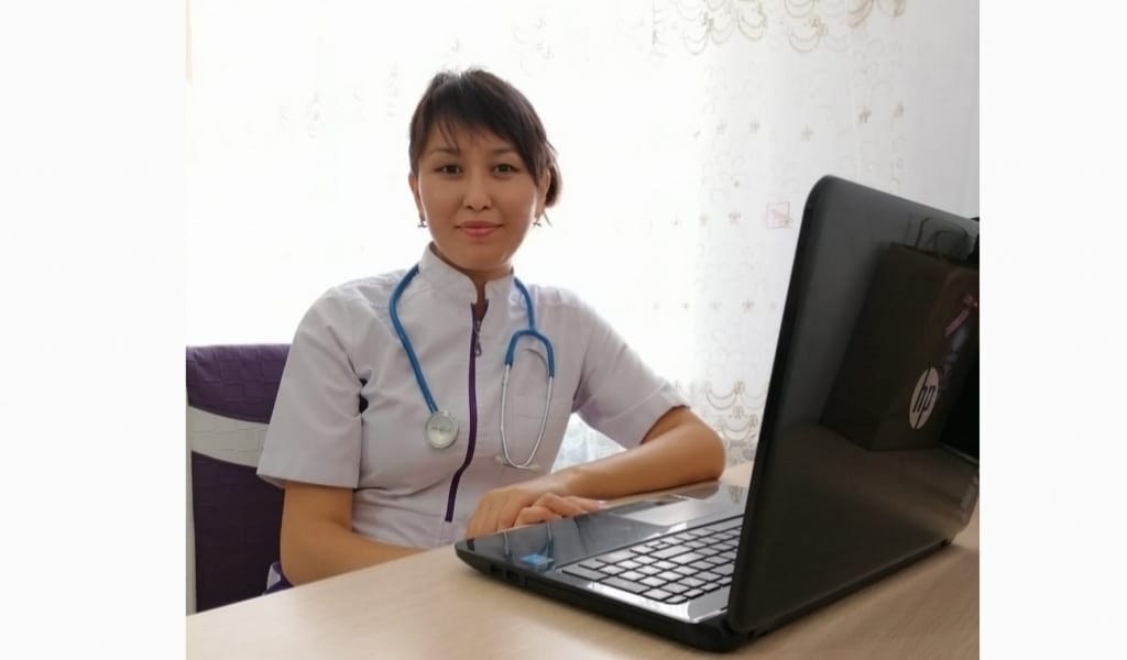 &nbsp;&laquo;Адамның суретіне қарап, дертін білу мүмкін емес&raquo;: Тәжірибелі дәрігер халық емі жайлы ойын айтты