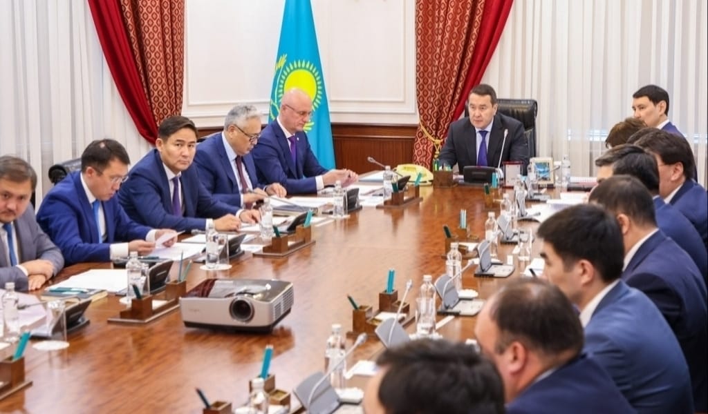 ЖЕКЕ МЕНШІК УНИВЕРСИТЕТТЕР ТЕКСЕРІЛЕДІ