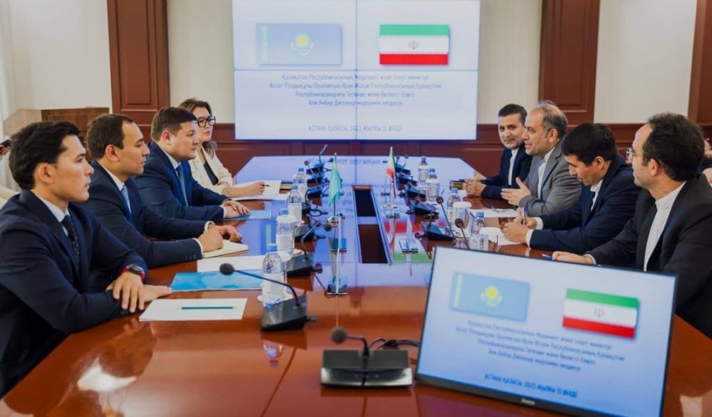 ИРАНДАҒЫ ҚАЗАҚСТАННЫҢ КҮНДЕРІ. МИНИСТР ЕЛШІМЕН КЕЗДЕСТІ