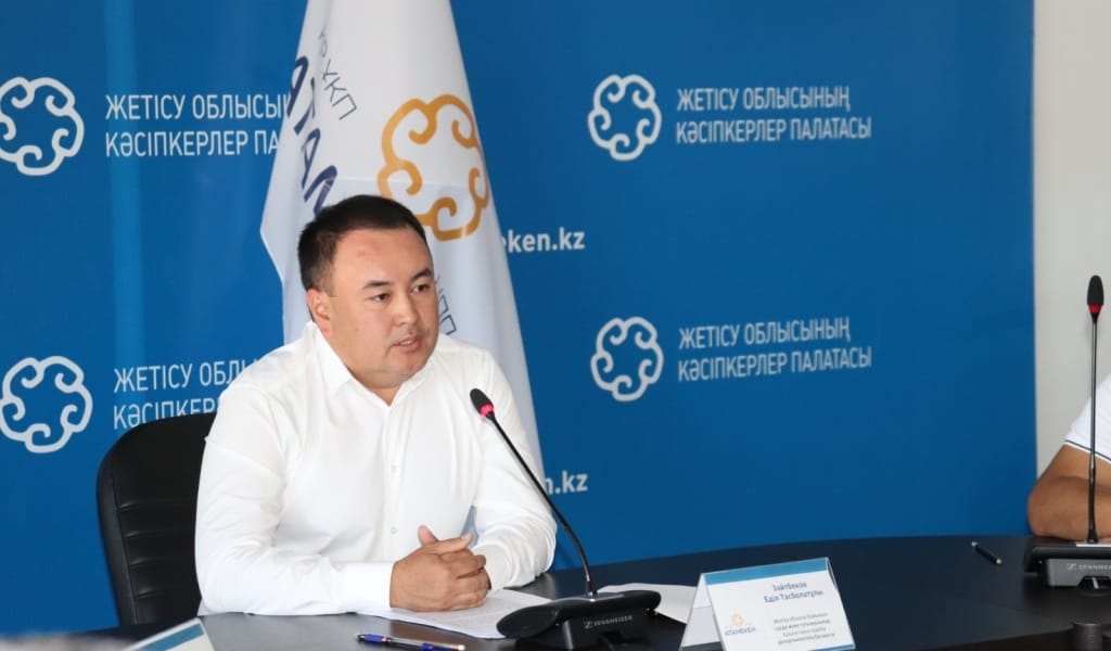 ТҰТЫНУШЫЛАРҒА ДЕПОЗИТ МӘЖБҮРЛЕУ ЗАҢСЫЗ ЕКЕНІ АЙТЫЛДЫ