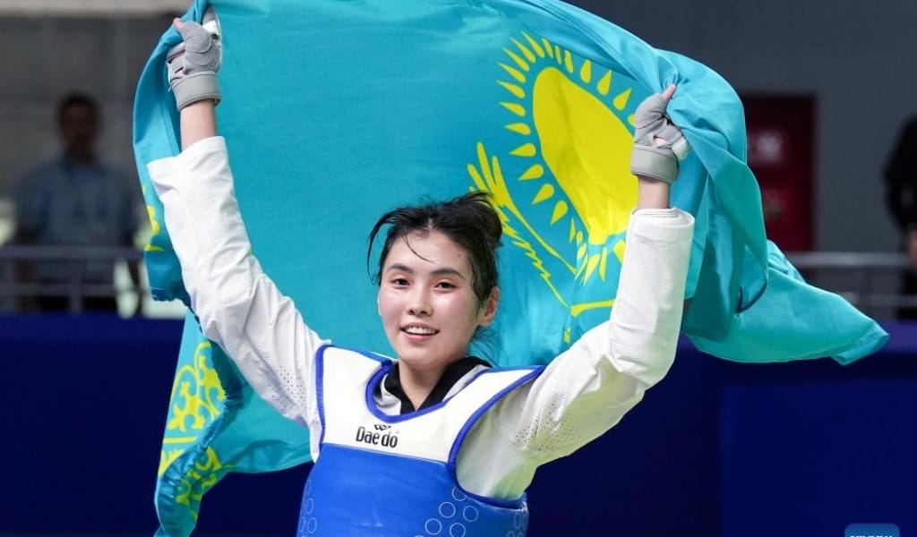 УНИВЕРСИАДАҒЫ АЛҒАШҚЫ АЛТЫН (+ВИДЕО)