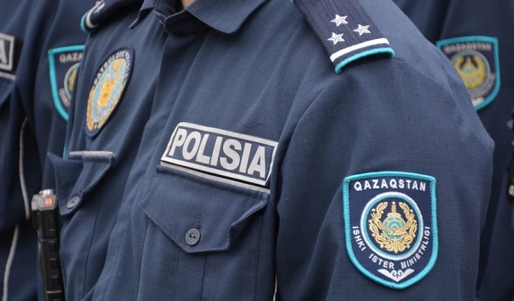 Боксшы Бейбіт Шүменовке қатысты даудан кейін елорда полицейлері жазаланды