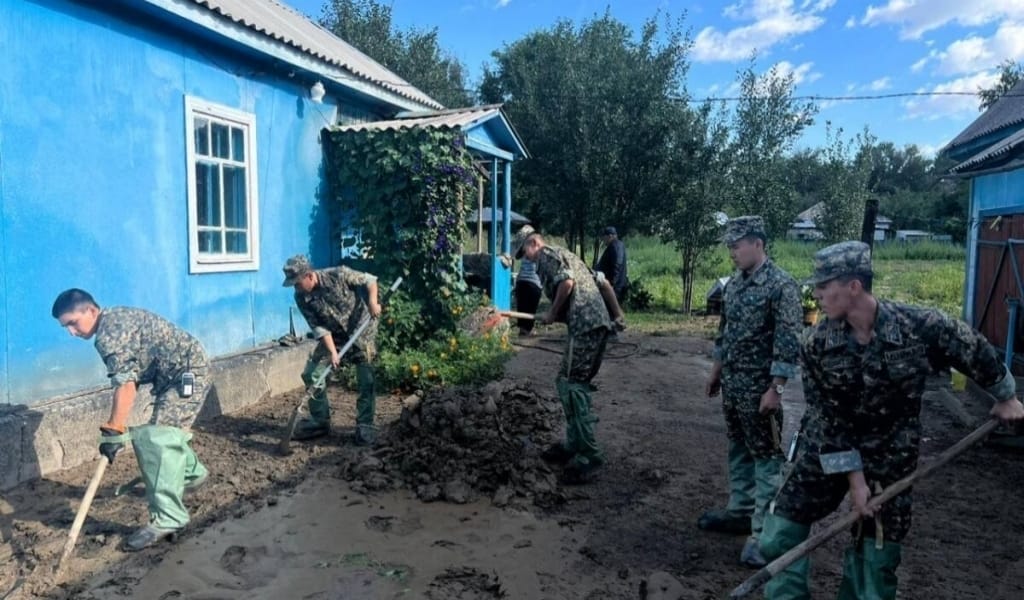 ҰЛТТЫҚ ҰЛАН ЖАУЫНГЕРЛЕРІ СЕЛДЕН ЗАРДАП ШЕККЕН ЕЛДІ МЕКЕНДЕРГЕ КӨМЕК КӨРСЕТТІ