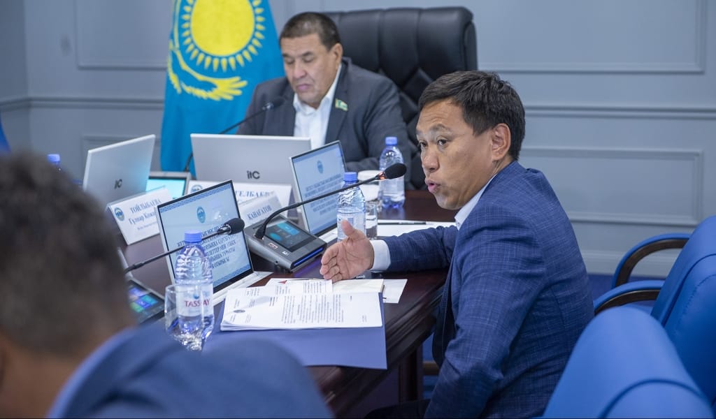 Толғақты мәселелер таразыланды