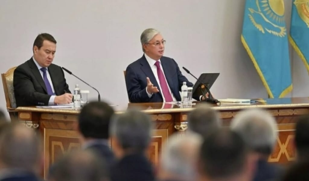 "Мәмілеге келу мүмкіндігі барған сайын азайып келеді": Тоқаев табысы "түсініксіз" адамдарға ескерту жасады