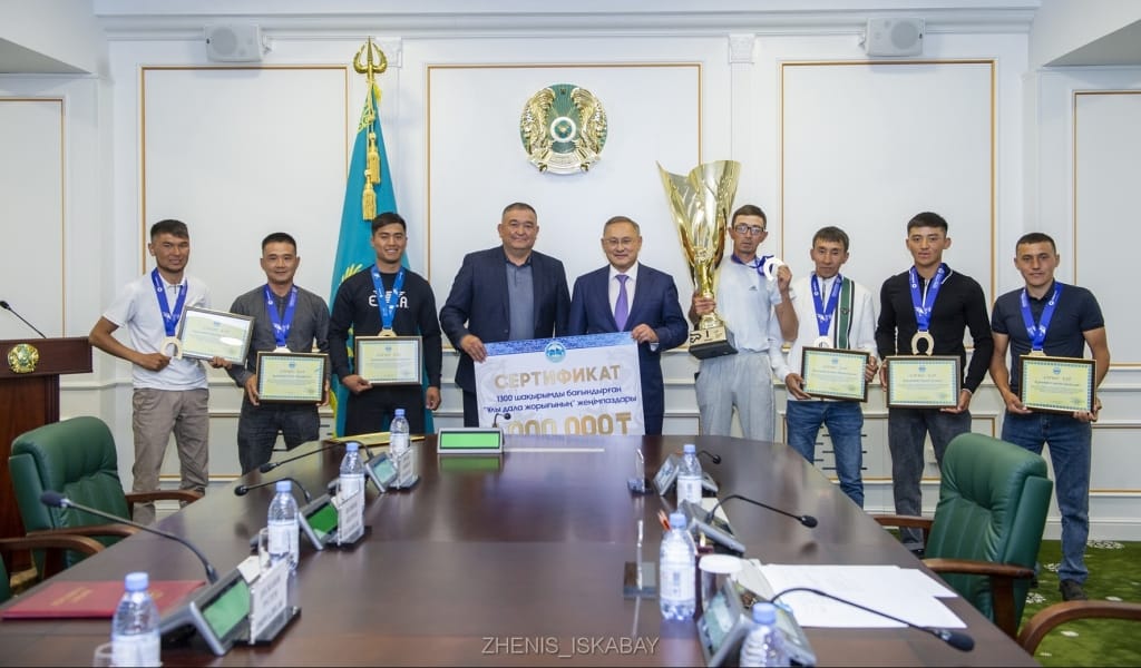 Бейбіт Исабаев «Ұлы Дала жорығы» бәйгесінің жеңімпаздарын құттықтады
