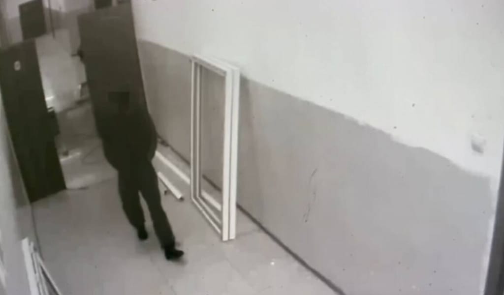 Жетісу облысында мектептен ноутбук ұрлаған күдікті құрықталды