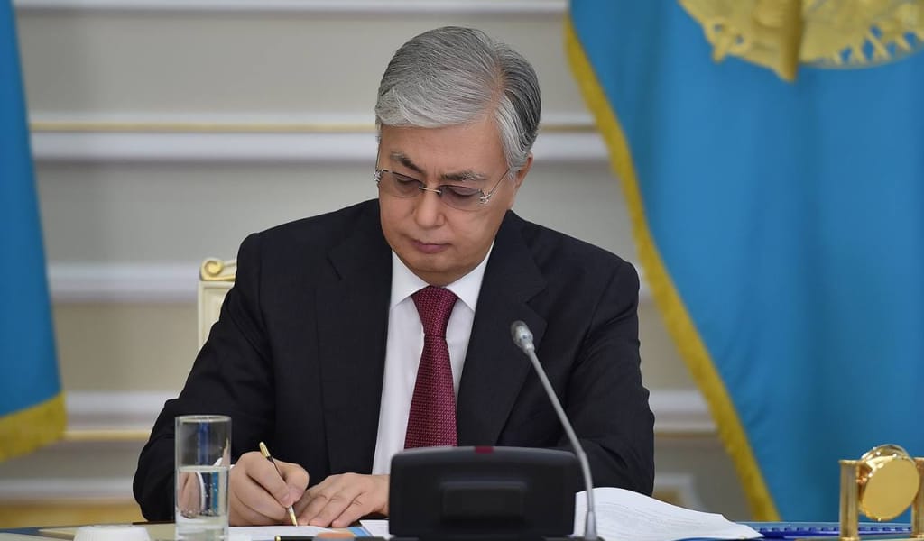50 мың қол жиналса үкімет қарайды: Тоқаев петициялар туралы заңға қол қойды