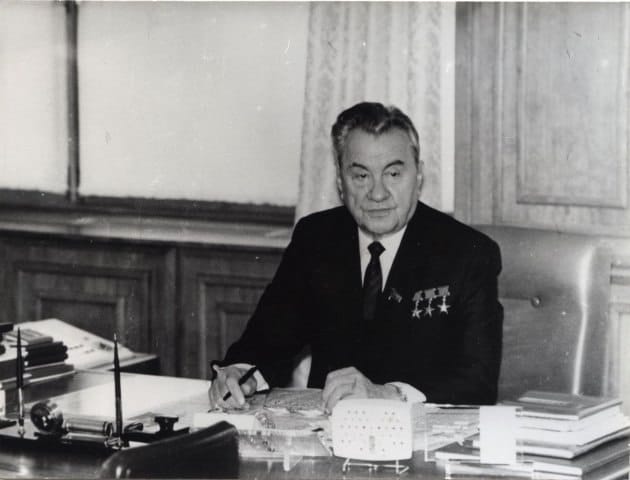 ҚАЗАҚТЫҢ ҚАСИЕТТІ ПЕРЗЕНТІ