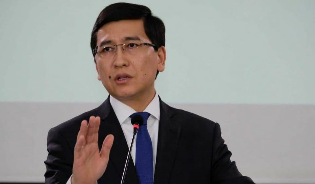 "Бұл деген нонсенс": Аймағамбетов медицина саласындағы былықты жайып салды