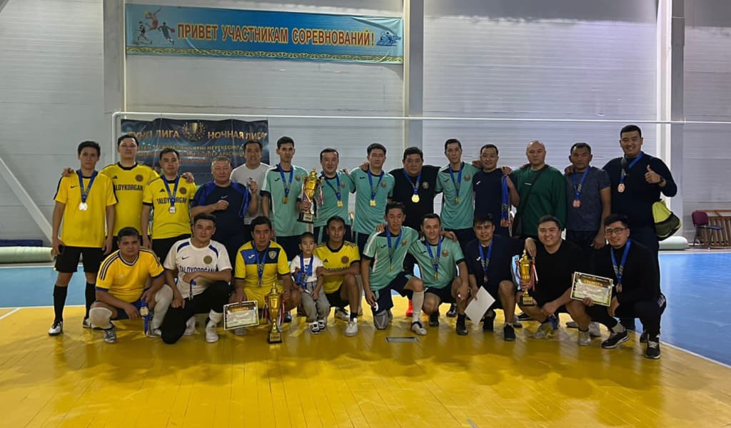 МЕМЛЕКЕТТІК ҚЫЗМЕТШІЛЕР ДОП ТЕПТІ