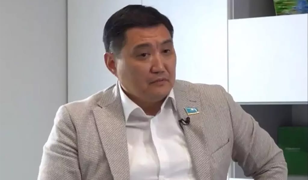 "Парламентке дейін 7-8 есе жоғары еді". Бақытжан Базарбек депутат болғанға дейінгі табысы туралы айтты