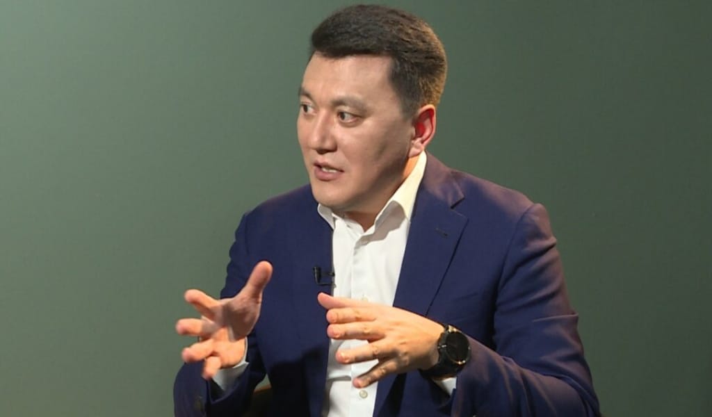 "Қоғам қайраткерлерінің үлкен тобы әзірледі": Ерлан Қарин Республика күнінің тарихи маңызын атады