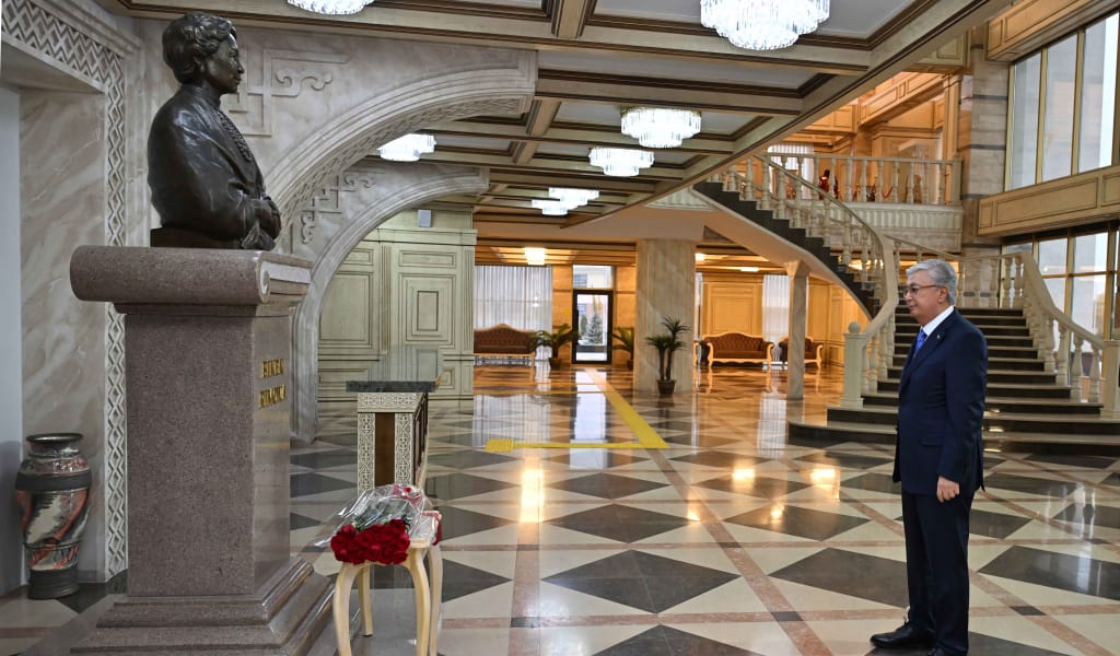 Мемлекет басшысы Талдықорған драма театрына барды