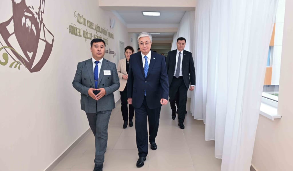Қасым-Жомарт Тоқаев Үштөбе қаласындағы әлеуметтік нысандарды аралап көрді