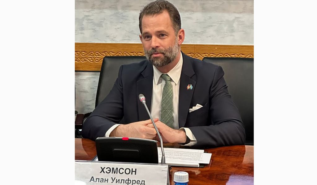 Канада елшісі Алан Хэмсон Жетісуға келді