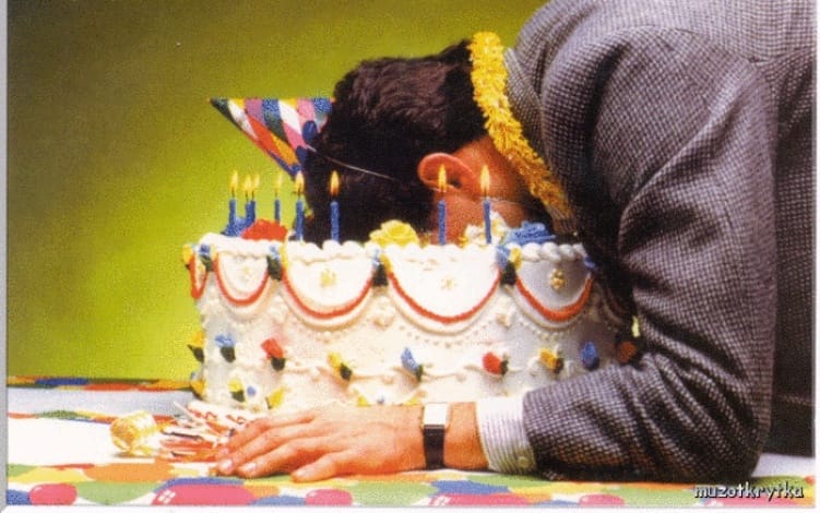 Тортқа шам жағу дұрыс па?