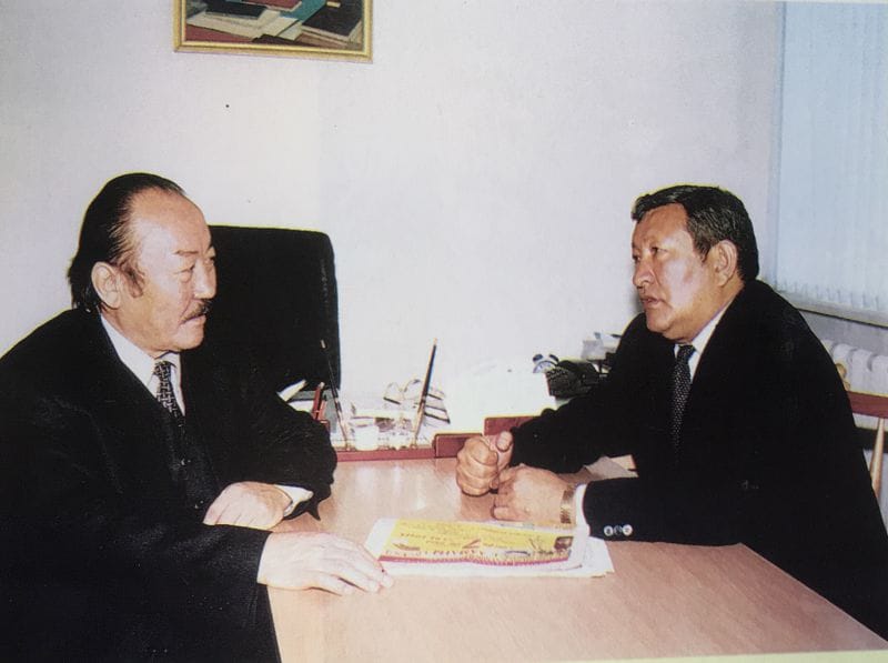 МҰХТАР МАҒАУИН «ЖЕТІСУ» ГАЗЕТІНІҢ РЕДАКЦИЯСЫНА КЕЛДІ