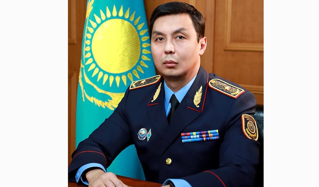 Жемқор орта адал адамды да жемқор етуі мүмкін – Антикор басшысы парақорларды тұздалған қиярға теңеді
