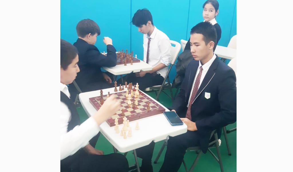 Тақта үстіндегі тартыс