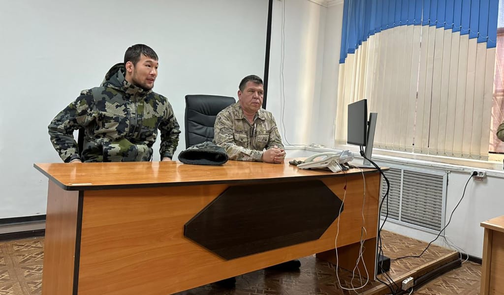 Шавкат шекарашылармен кездесті