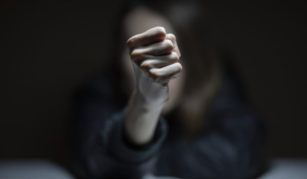 Әйеліне қол көтергендер 8 жылға сотталуы мүмкін