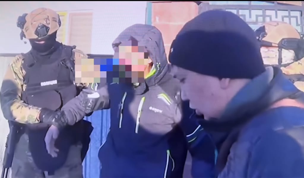 ЖЕТІСУ ПОЛИЦЕЙЛЕРІ АУЫЛ ТҰРҒЫНЫҢ ЕСІРТКІМЕН ҰСТАДЫ