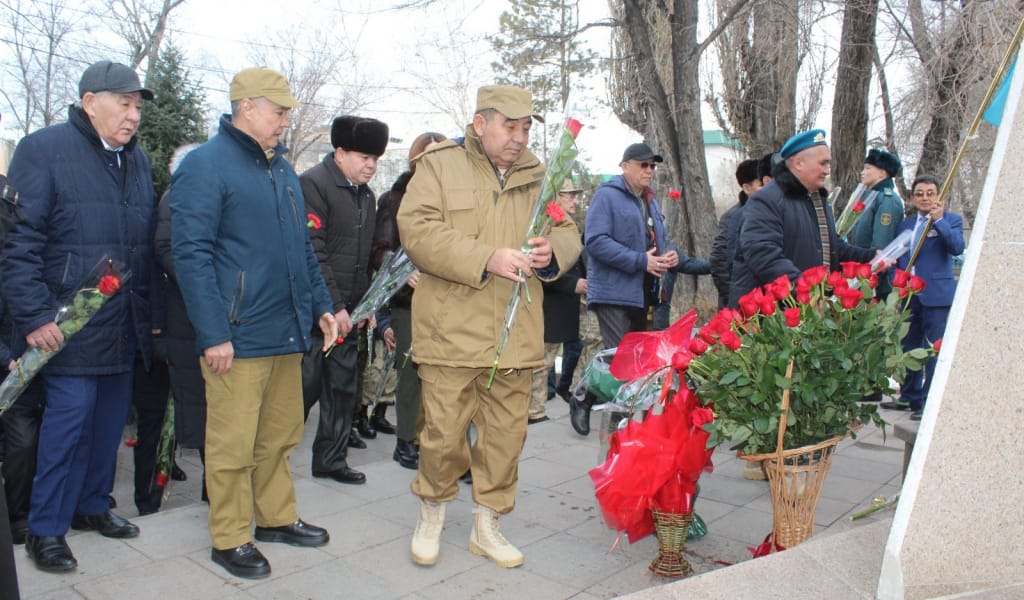 Өнегелі өмір ізі өшпек емес