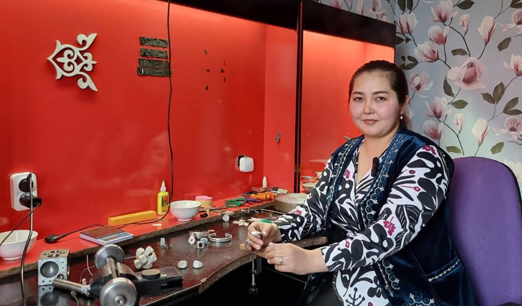 Жетісулық зергер көне кәсіпті жаңғыртып отыр