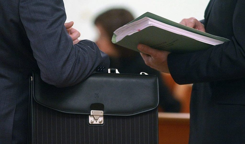 ЖҰМЫСТАН ҚУЫЛҒАН ШЕНЕУНІКТЕР МЕН СУДЬЯЛАРҒА ТАҒЫ БІР МҮМКІНДІК БЕРІЛМЕК