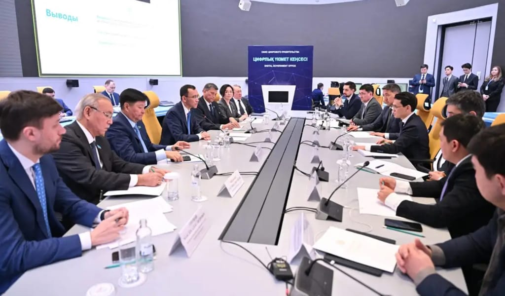 Сенаторлар мен сарапшылар заң шығару ісінде жасанды интеллектіні қолдану мәселесін талқылады