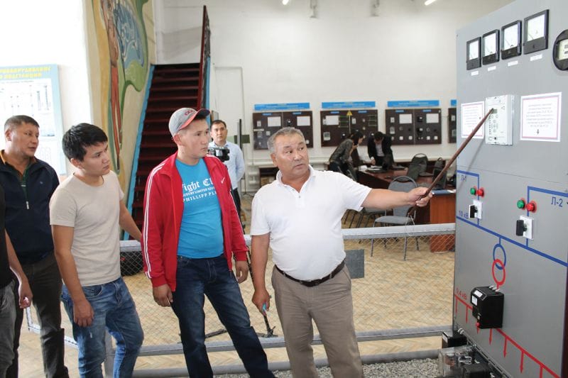 Жұмыспен қамтылды