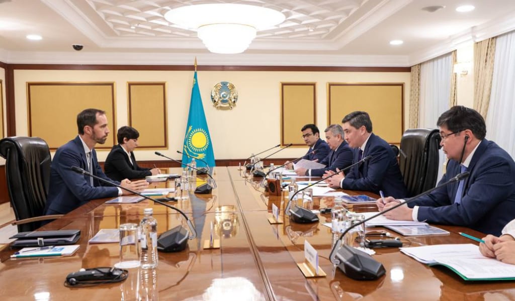 "Société Générale" банкінің өкілдерімен елімізге қаржылық ресурстарды тарту мәселелерін талқылады