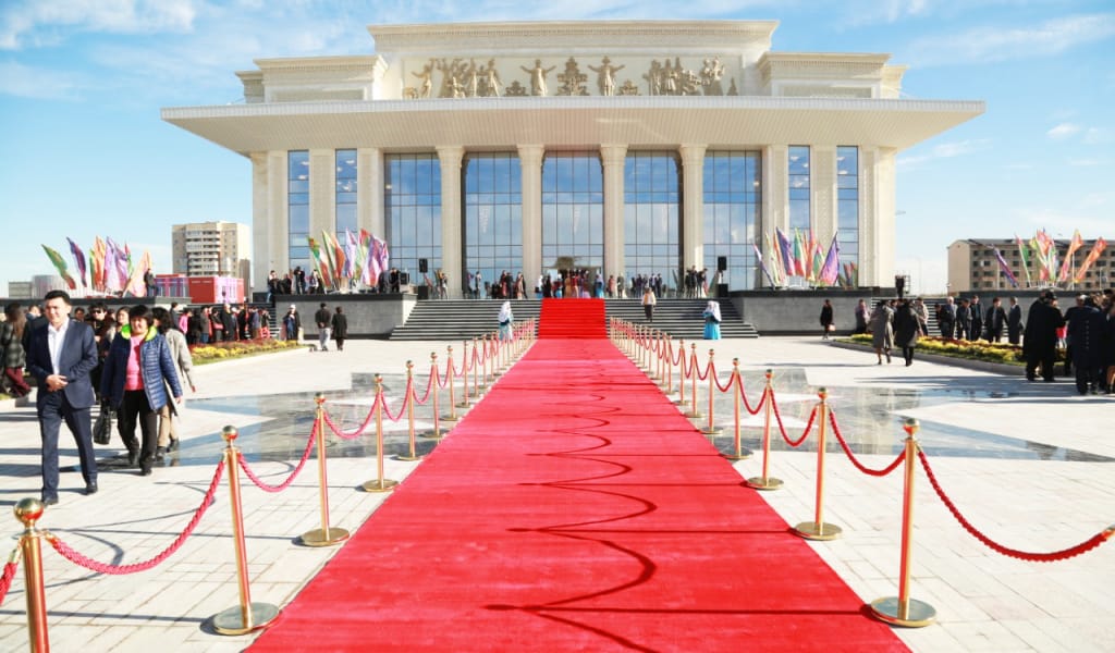 ЖАСУДАН ӨТКЕН АЛТЫН ЖІП немесе Би-апа театры туралы бірер сөз
