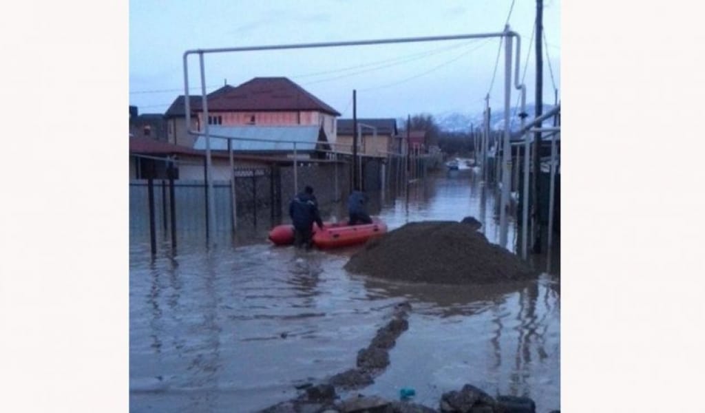 Су тасқынынан мың адам эвакуацияланды