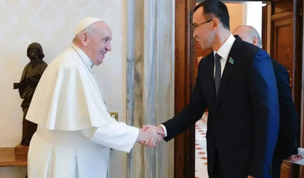 Мәулен Әшімбаев Рим Папасымен кездеседі