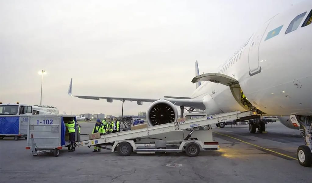 Air Astana 3 тонна гуманитарлық көмекті батысқа тегін жеткізді
