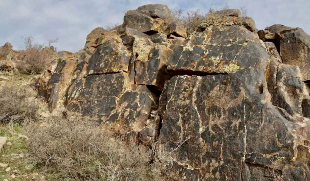 Талдықорғандағы петроглифтерді талқандады деген «Темир» карьерінің жұмысы тоқтатылды