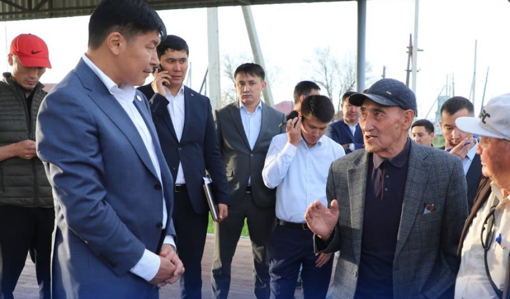 ҚАЛА ӘКІМІ ЕРКІН АУЫЛЫНЫҢ ТҰРҒЫНДАРЫМЕН ЖҮЗДЕСТІ