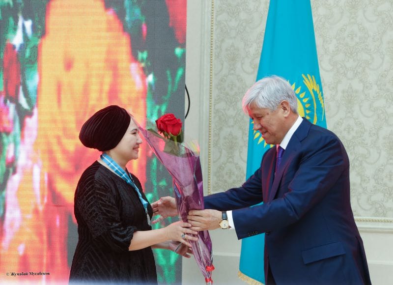 Жыныстық танысуға арналған фотосуреттері бар жетілген майлы әйелдер Секс севич Муминова Өзбекстан