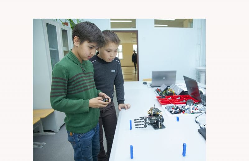 Болашақ білімді жастарда