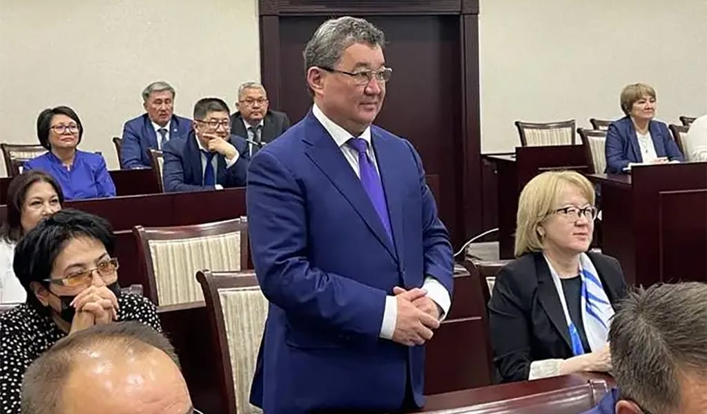 Сенат Жоғарғы сот судьясын лауазымынан босатты