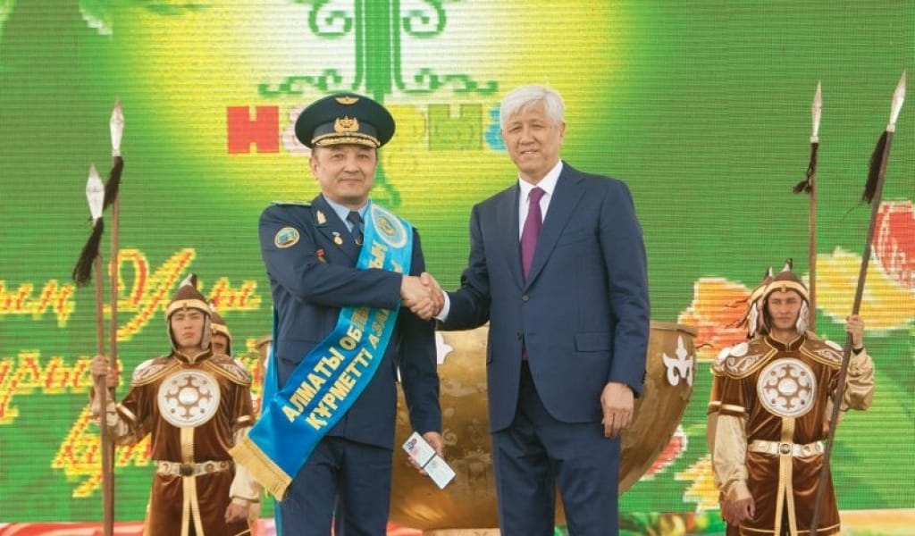 Мейір мен пейіл ұштасты