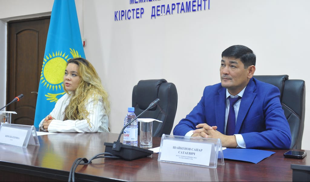 Kaspi.kz-тің қолдауымен салық тақырыбына арналған кездесу өтті