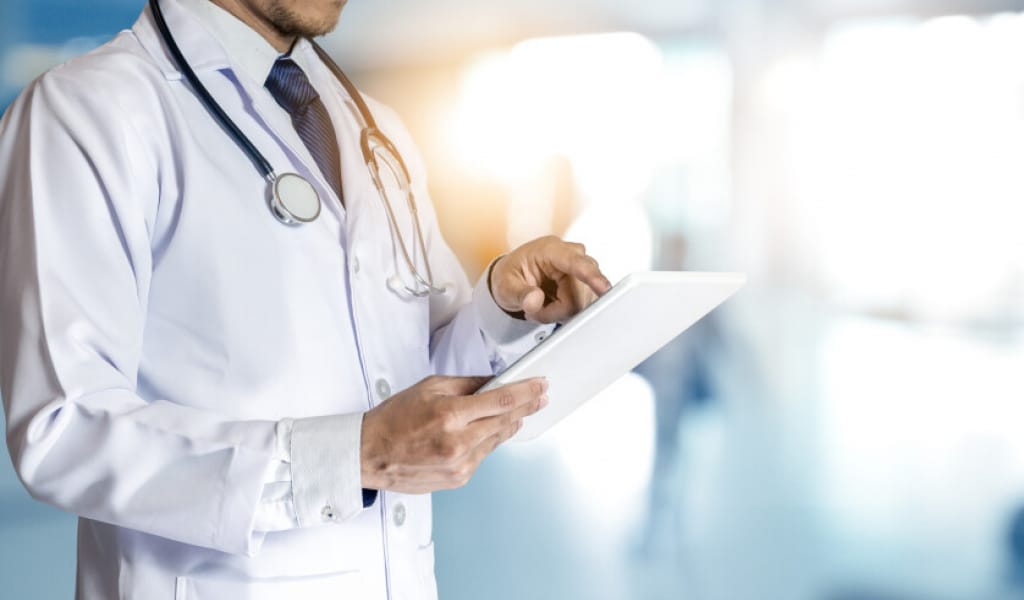 Емханаларда жаңа құрал – FACE-ID арқылы жалған құжат жасауға тосқауыл қойылмақ